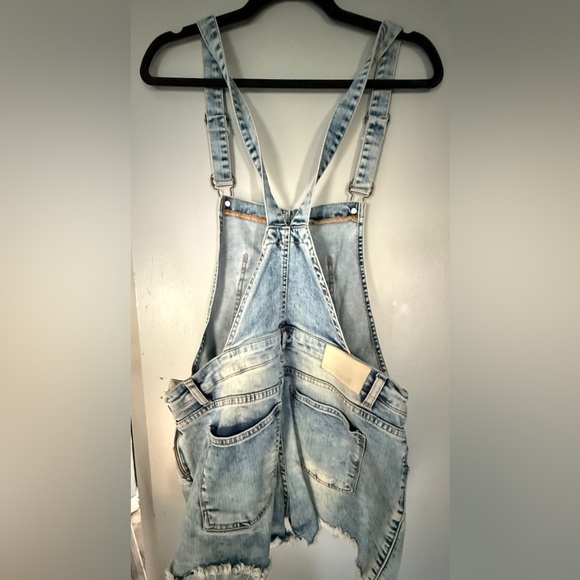 Zara Women’s Denim Distressed Short Overalls - Picture 3 of 4
